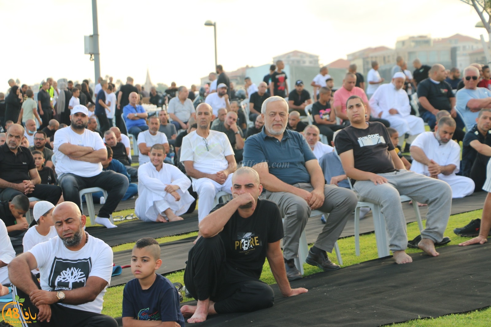 أهالي يافا يؤدون صلاة عيد الأضحى المبارك في متنزه العجمي